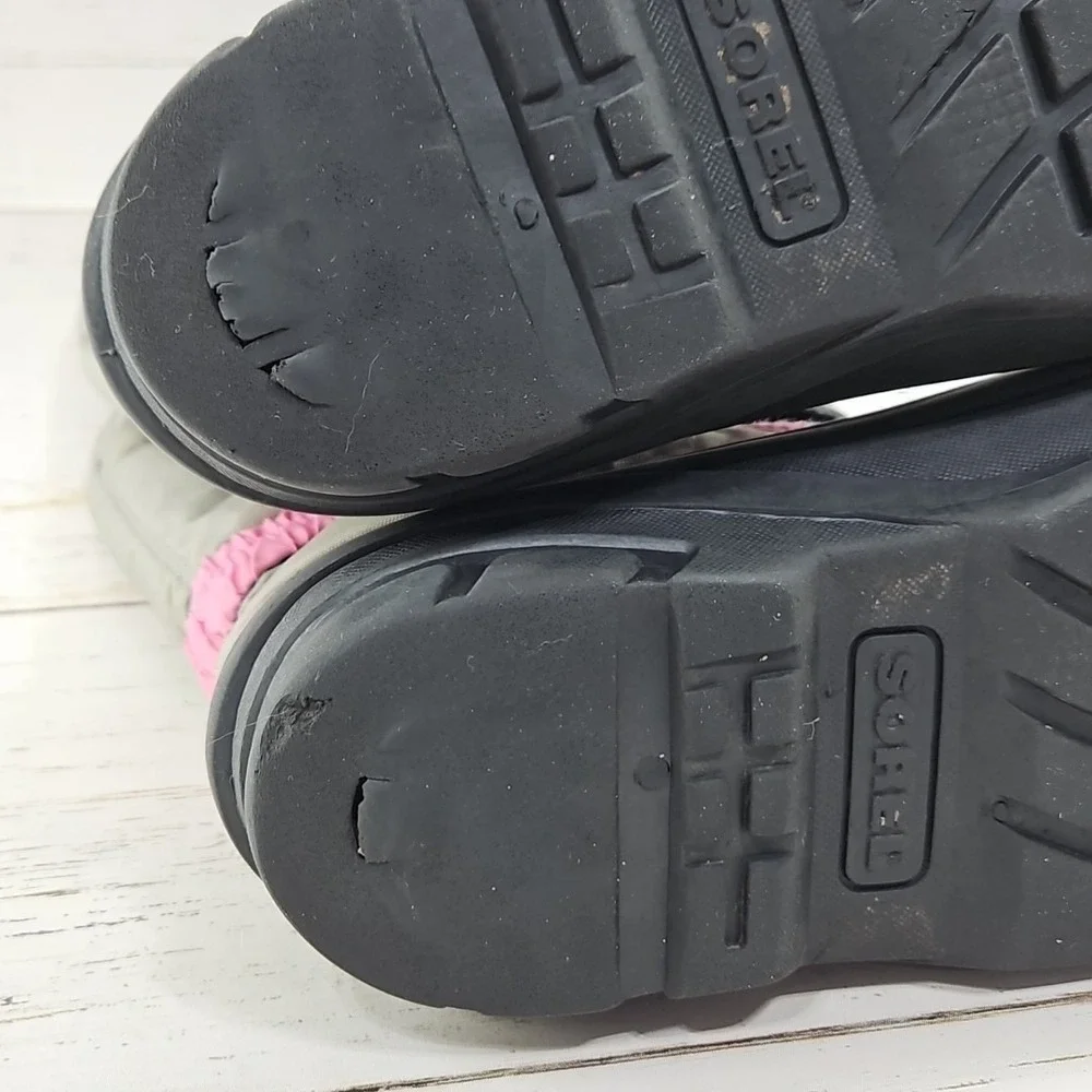 Sorel Winter Flurry‎ Outdoor Snow Boots Youth Size 5 Gray Pink Black NY1965-061